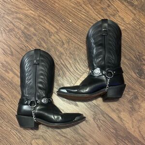 LAREDO TALLAHASSEE WESTERN COWBOY BOOTS

silver studs and chain details